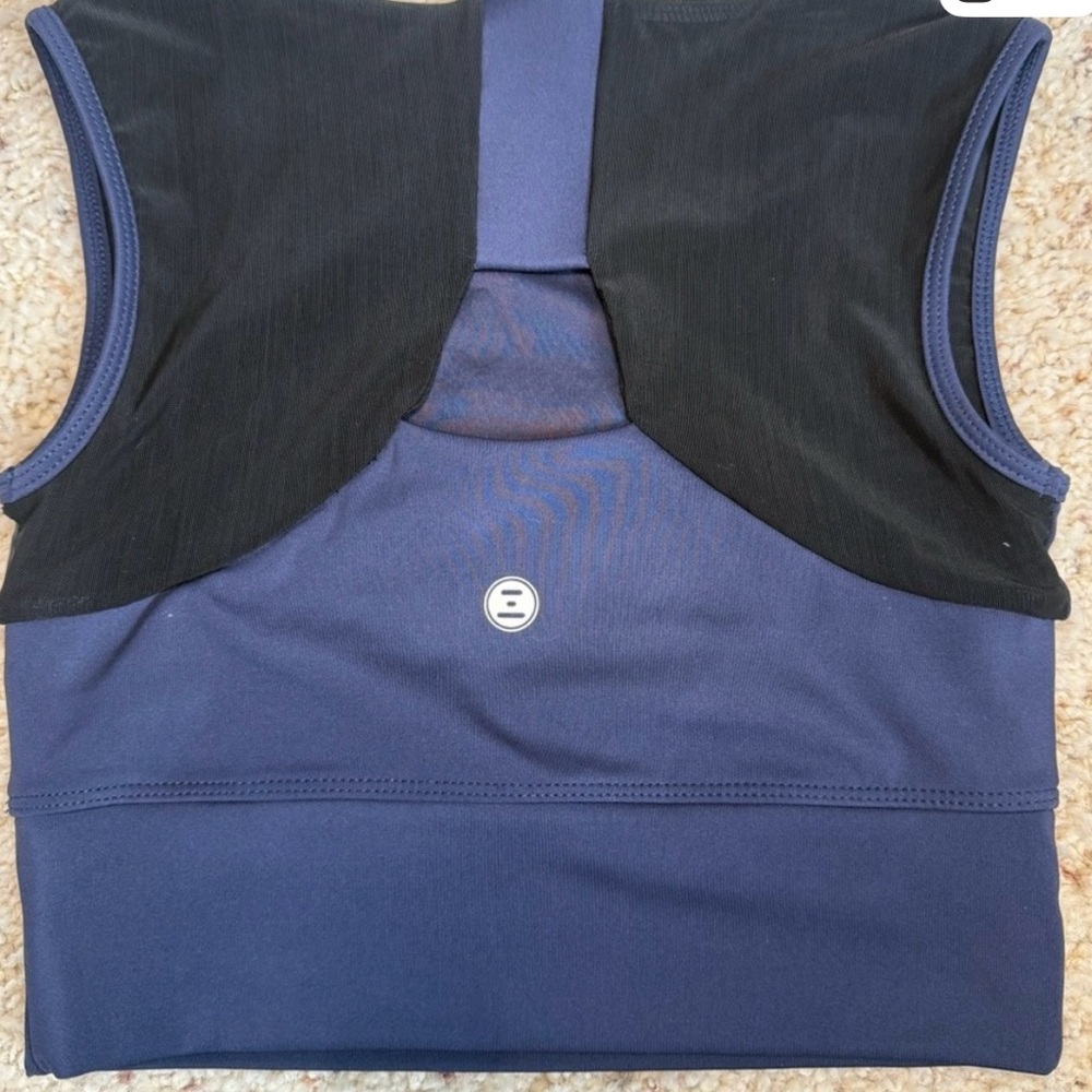 Forme Blue-Lagoon Power bra, medium. - Picture 3 of 4